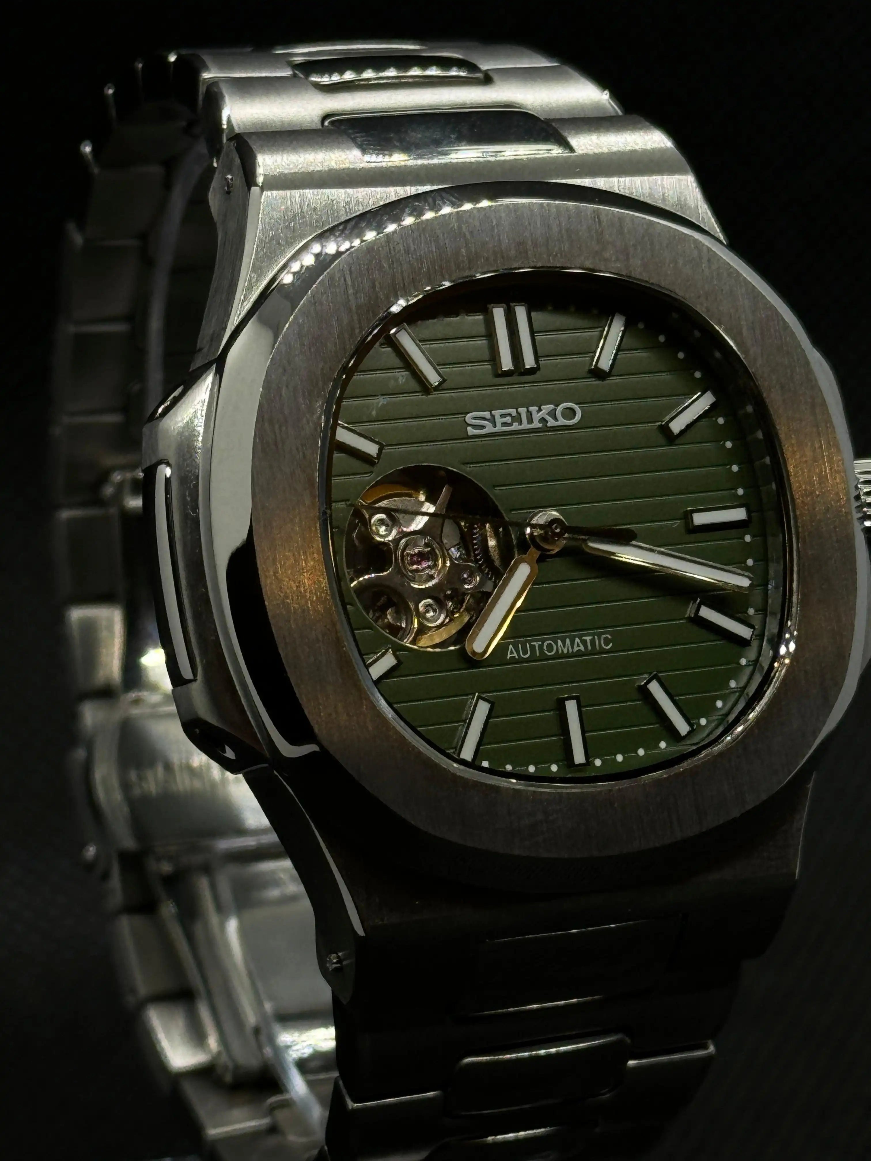 Seiko mod Nautilus coeur ouvert vert militaire - Time2Seiko