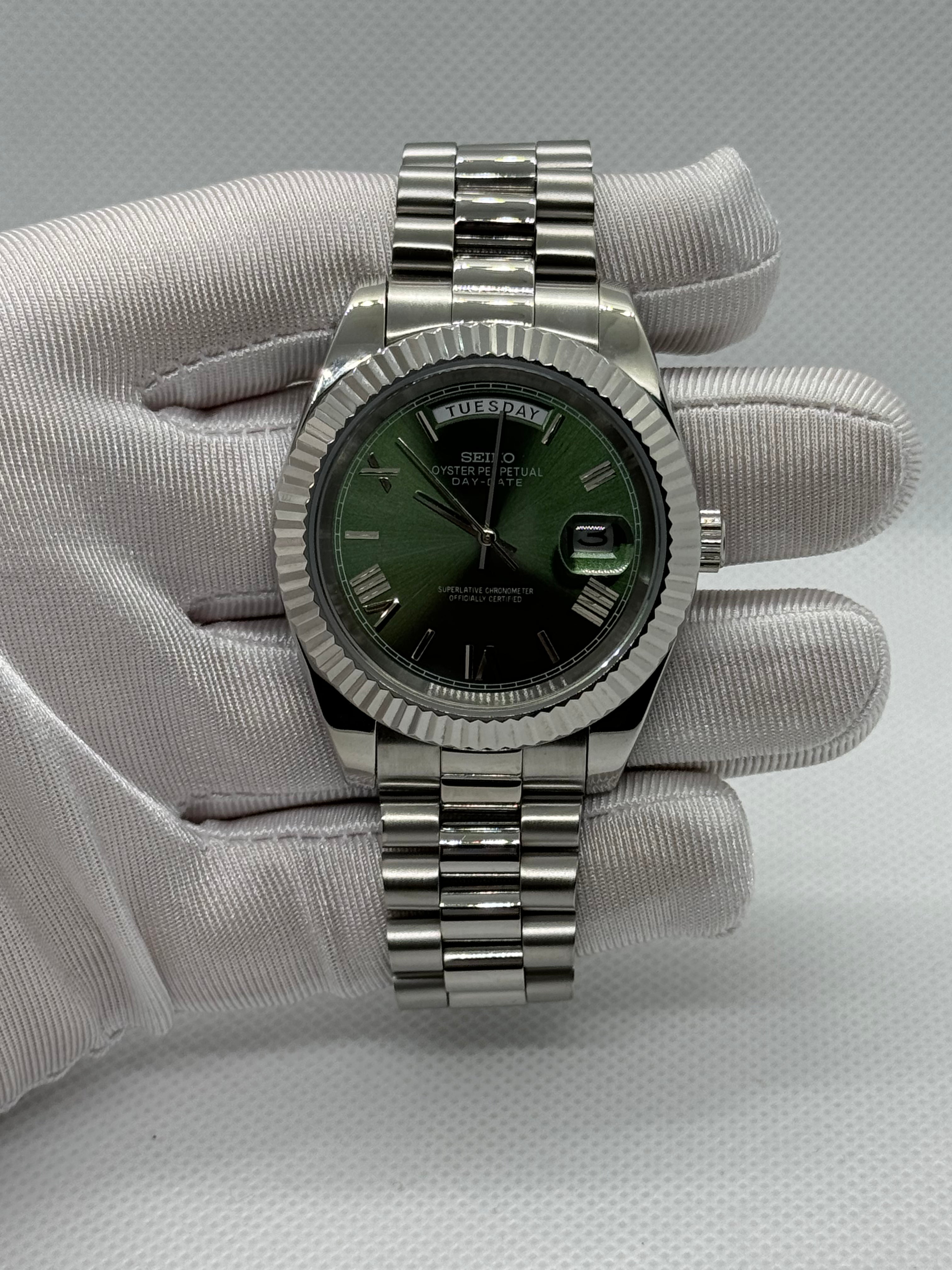 SEIKODATE olive - Time2Seiko