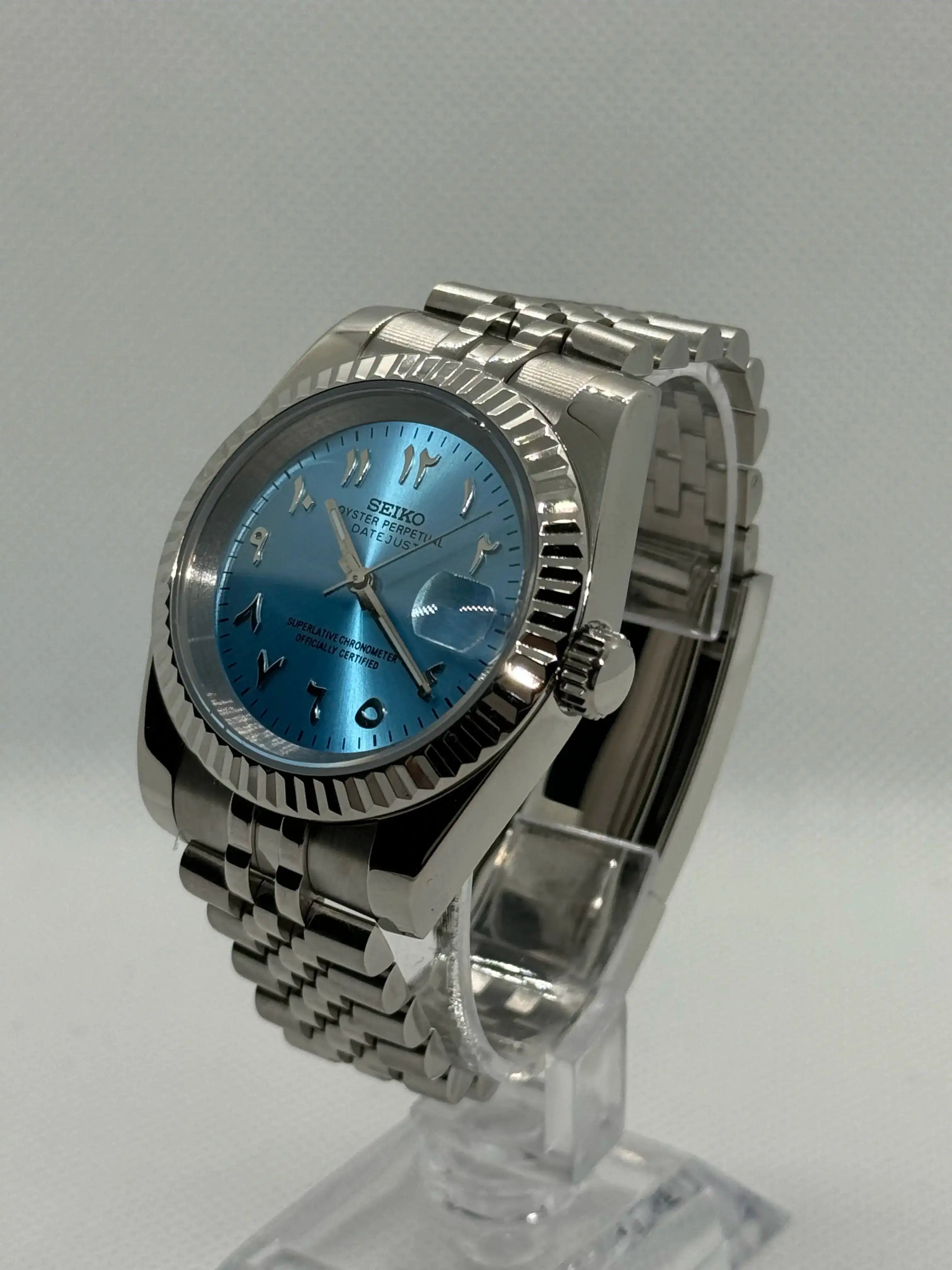 SEIKOJUST Arabic bleue - Montre personnalisée Time2Seiko