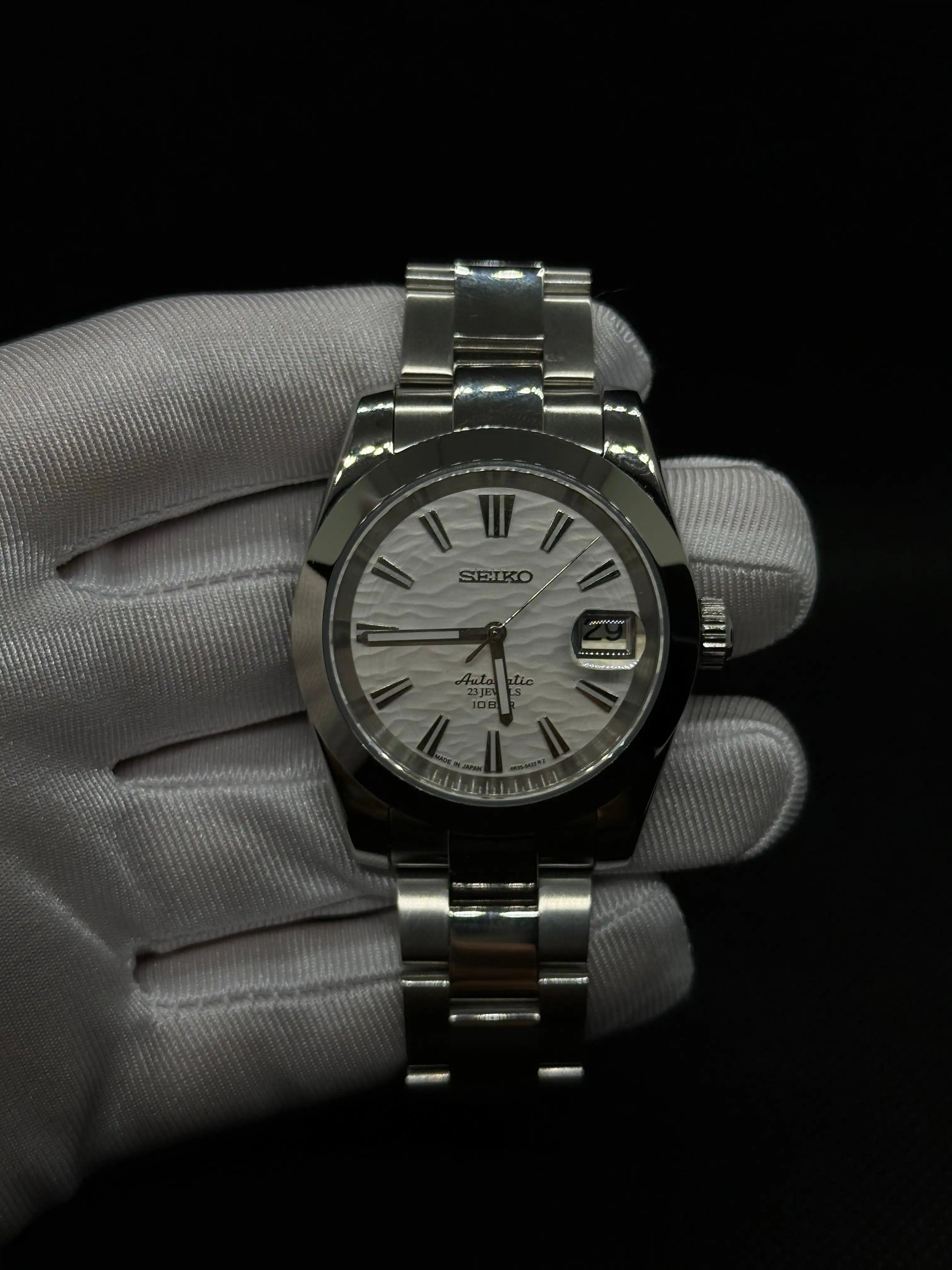 SEIKOJUST glacier white - Montre personnalisée Time2Seiko