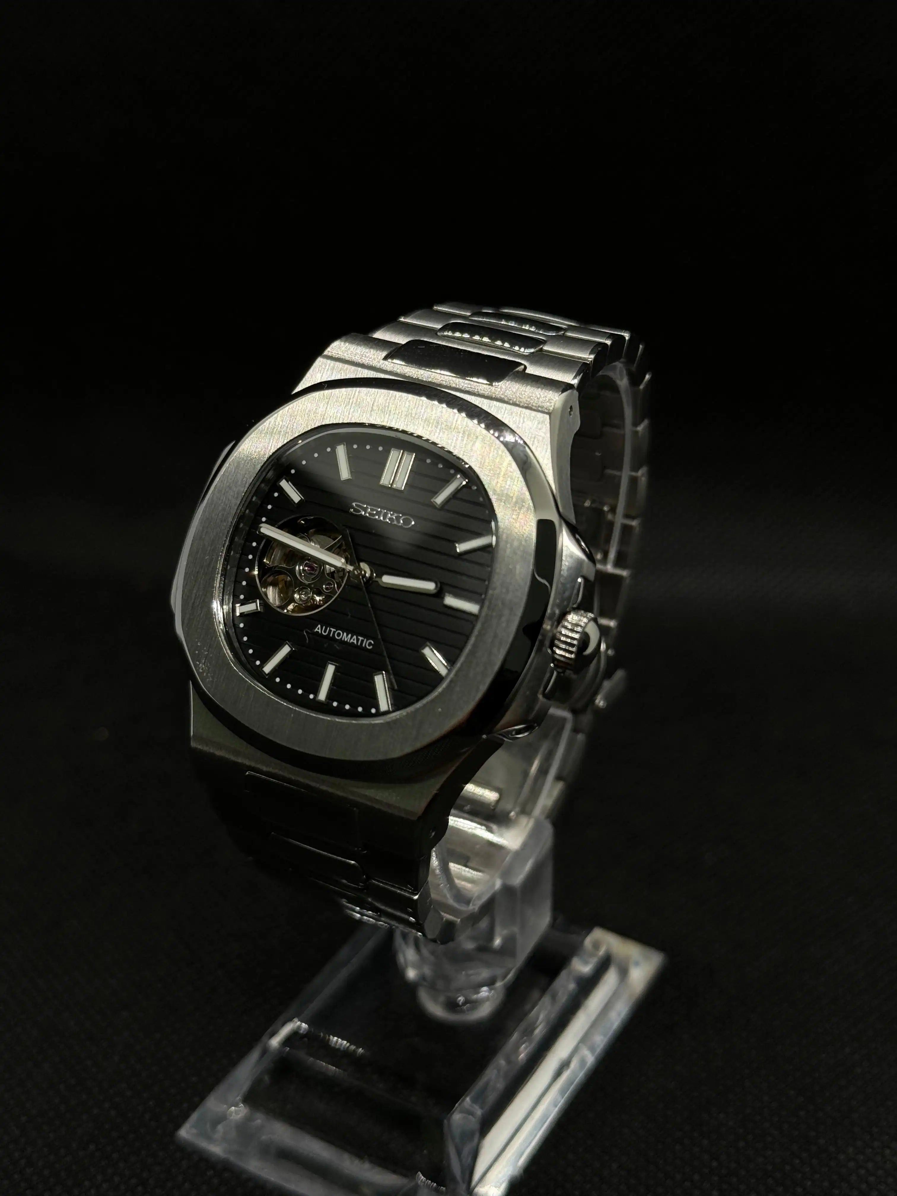 SEIKOLUS coeur ouvert noir - Montre personnalisée Time2Seiko