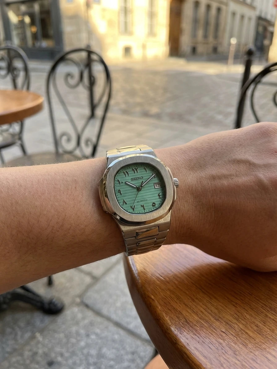 SEIKOLUS Tiffany arabic portée au poignet - Time2Seiko