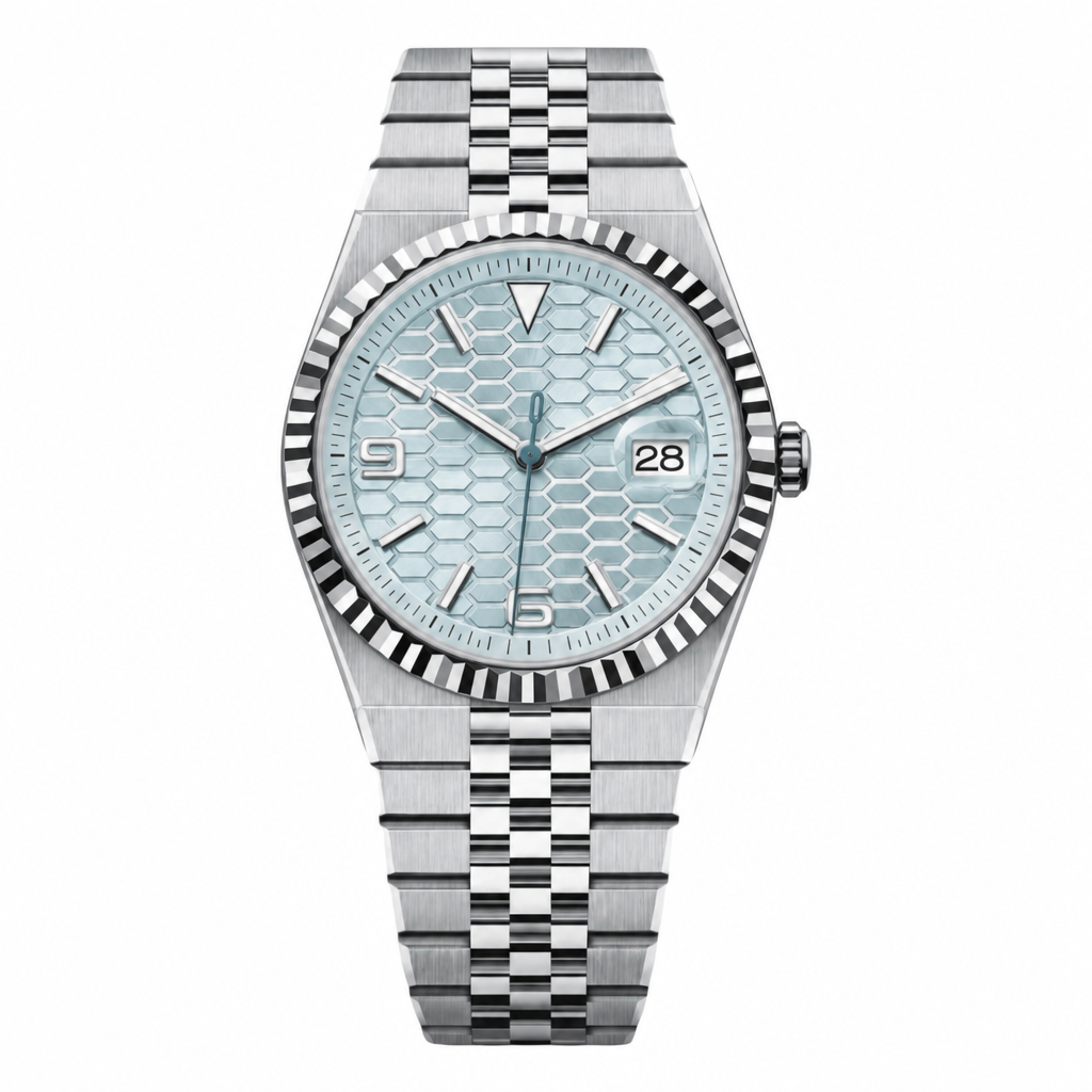 Montre Seiko mod SEIKODWELLER bleu glacier, sur fond blanc — Time2Seiko