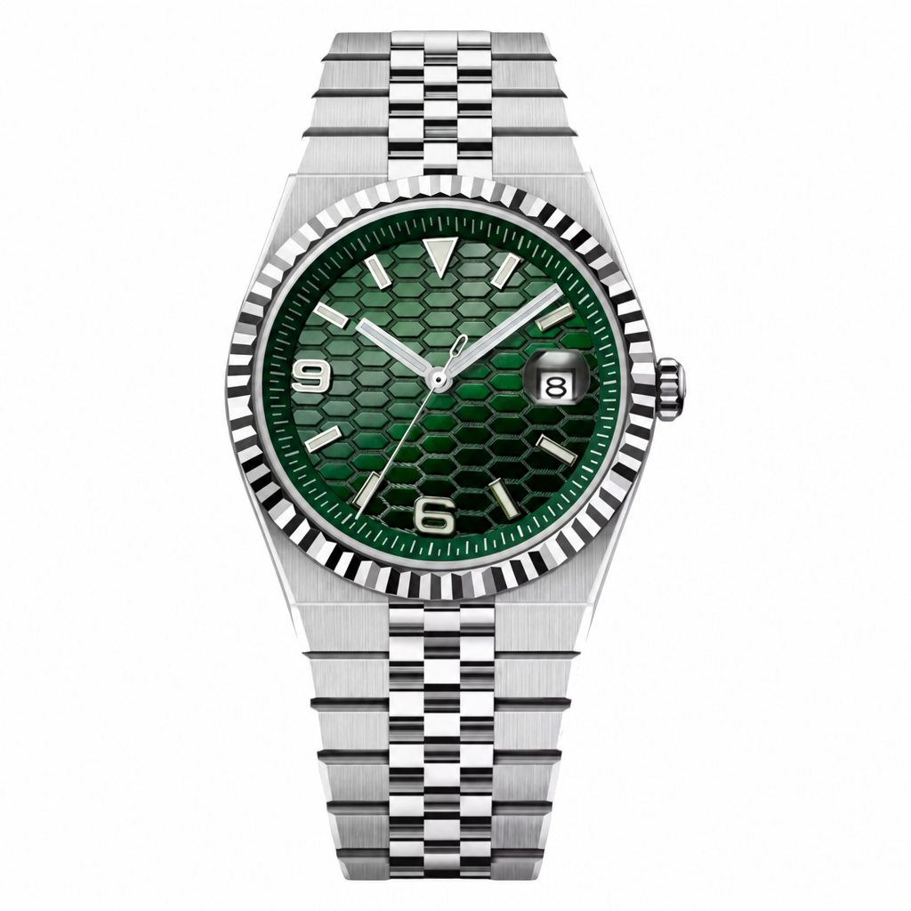 Montre Seiko mod SEIKODWELLER verte, sur fond blanc — Time2Seiko