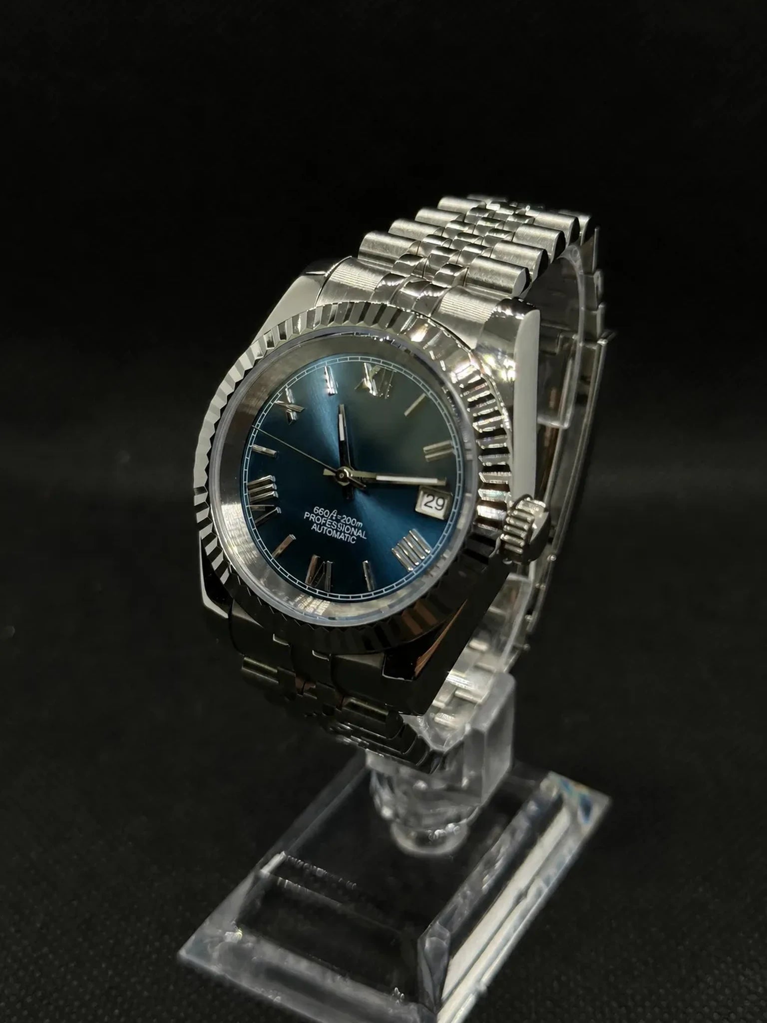 Montre Seiko mod SEIKOJUST Roman, vue 3 — Time2Seiko