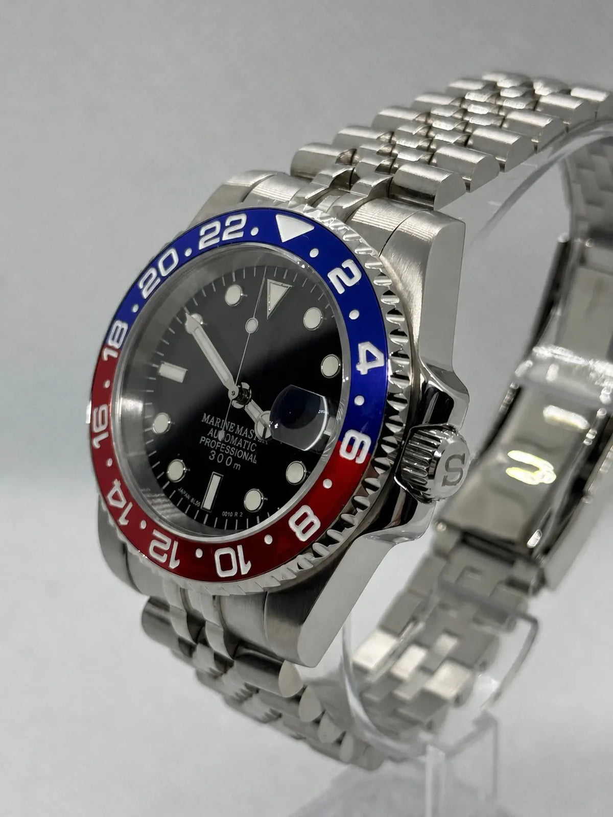 Montre Seiko mod SEIKOMARINER Pepsi, vue 3 — Time2Seiko