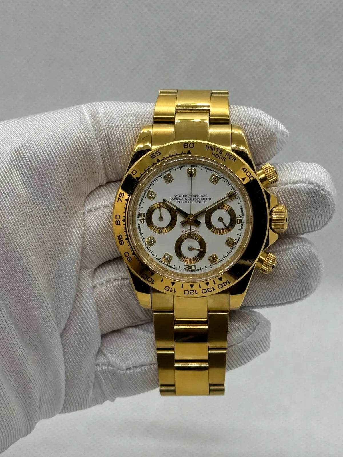 Montre Seiko mod SEIKONA or, vue de face — Time2Seiko