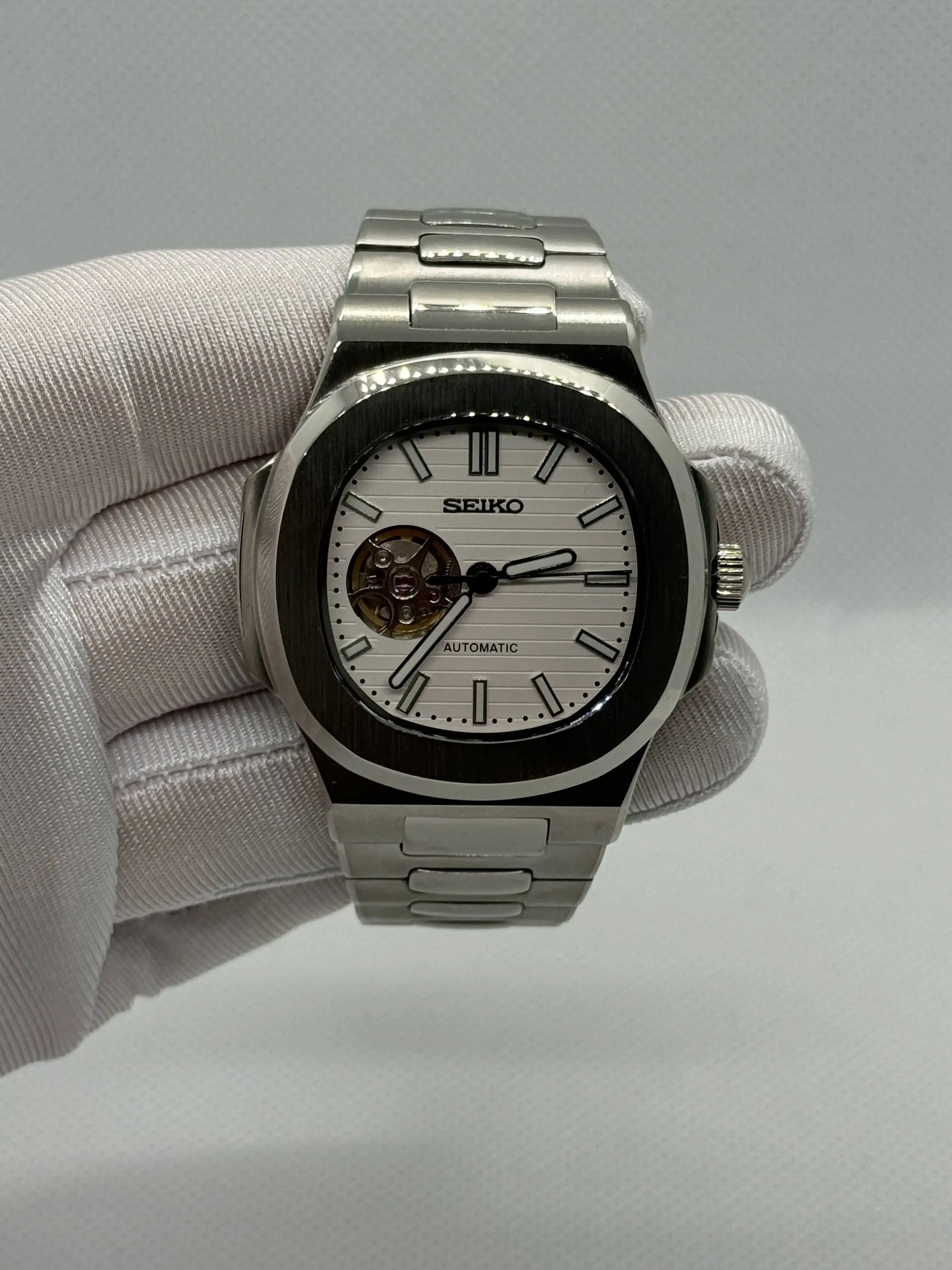 SEIKOLUS coeur ouvert blanche - Montre personnalisée Time2Seiko