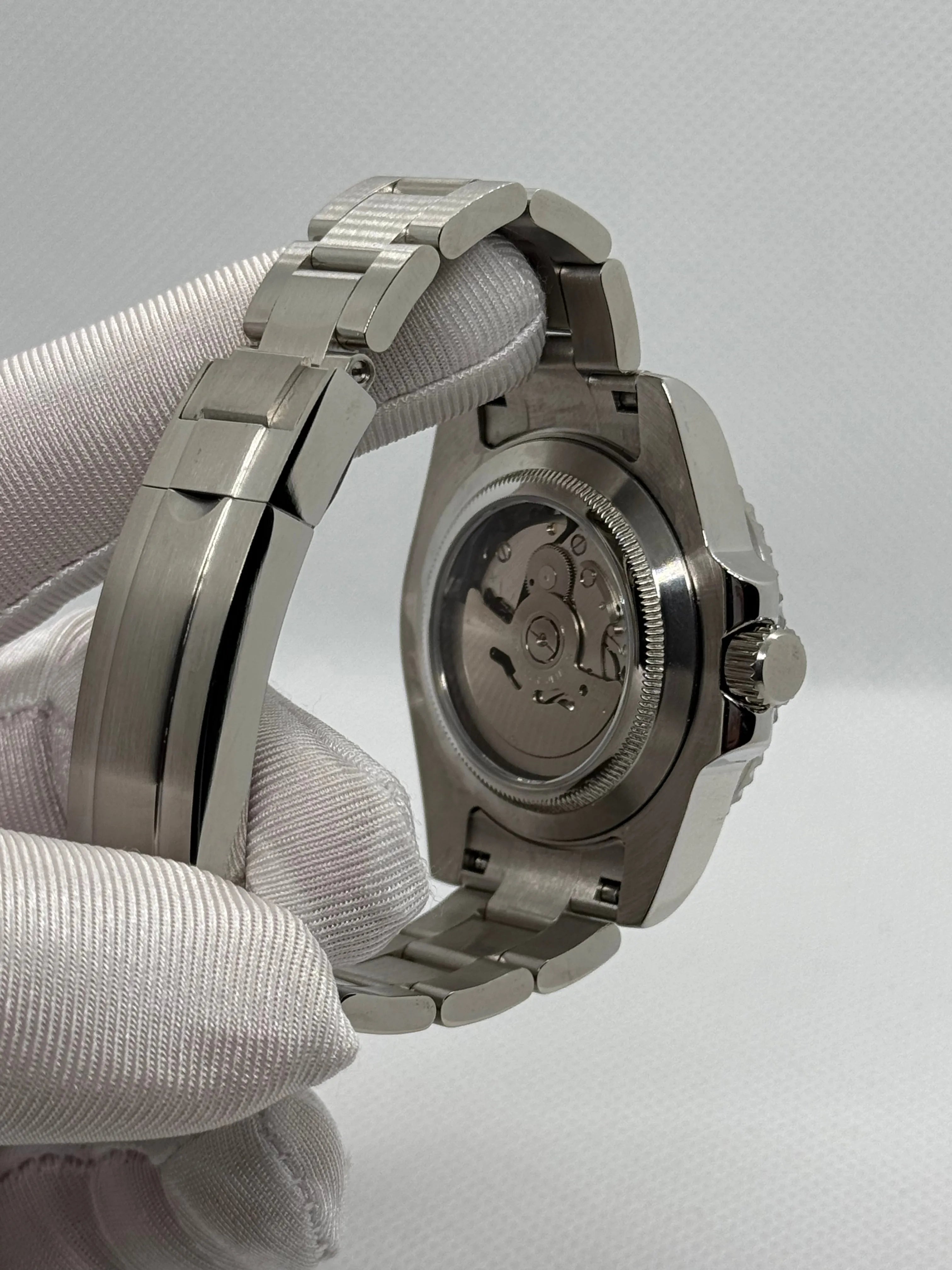 Montre Seiko Mod SEIKOMARINER verte noire vue de dos