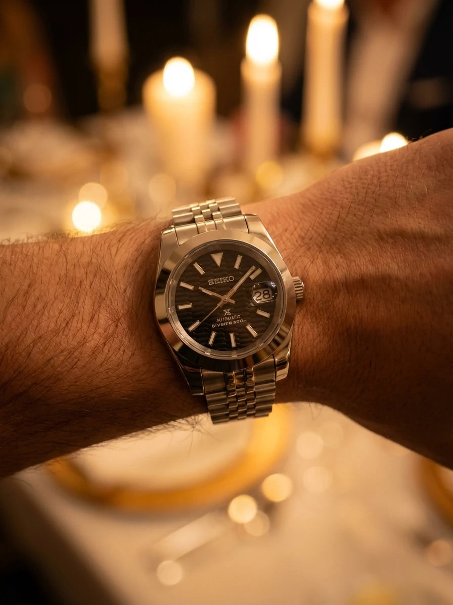 SEIKOJUST black wave portée au poignet - Time2Seiko