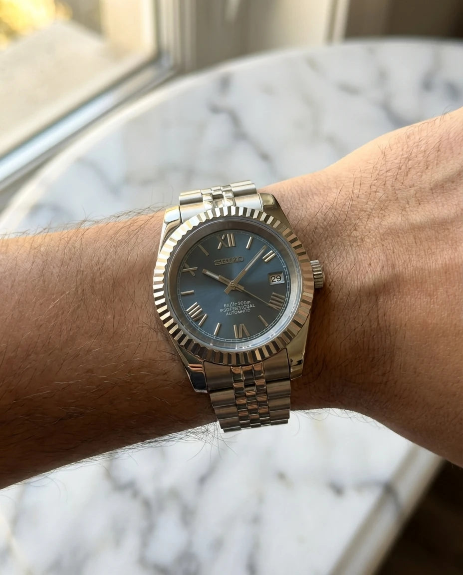 SEIKOJUST Roman portée au poignet - Time2Seiko