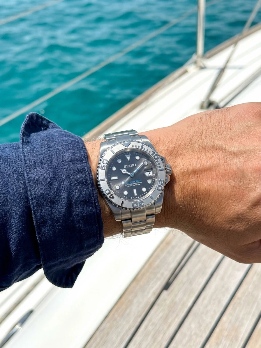 SEIKO GMT White portée au poignet - Time2Seiko
