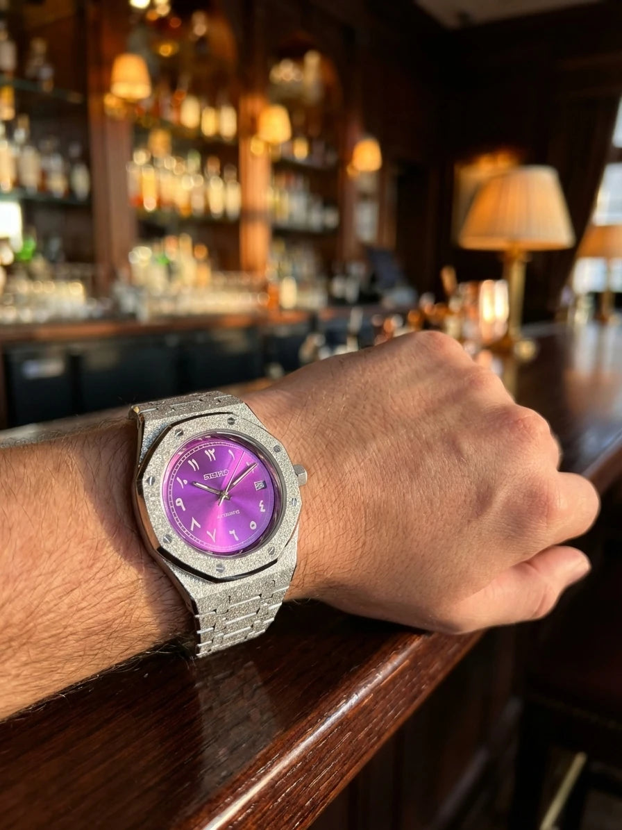 SEIKOAK arabic brillante rose portée au poignet - Time2Seiko