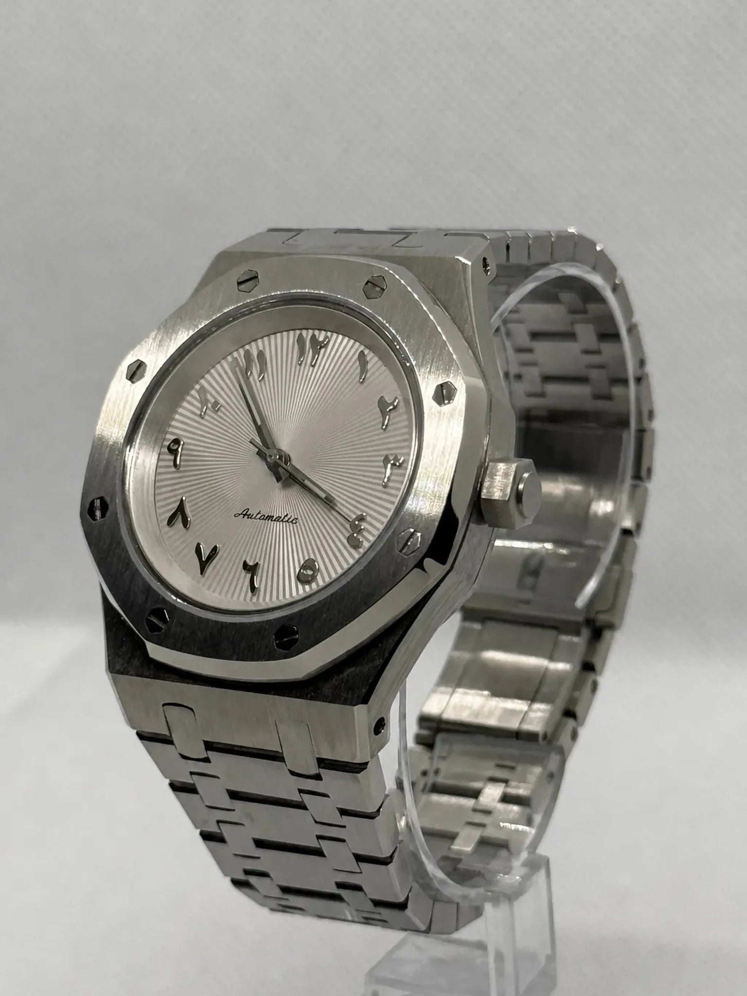 Montre Seiko mod SEIKOAK Arabic white, vue 3 — Time2Seiko