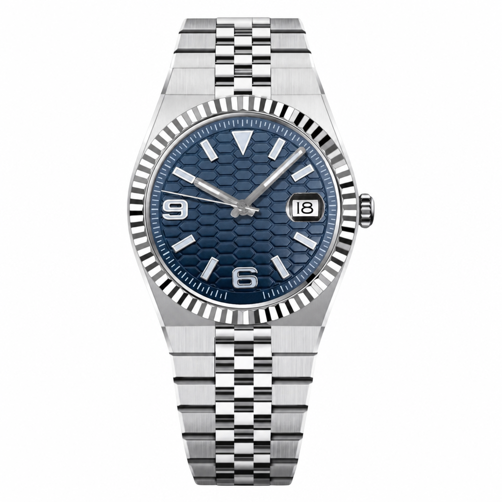 Montre Seiko mod SEIKODWELLER bleu marine, sur fond blanc — Time2Seiko