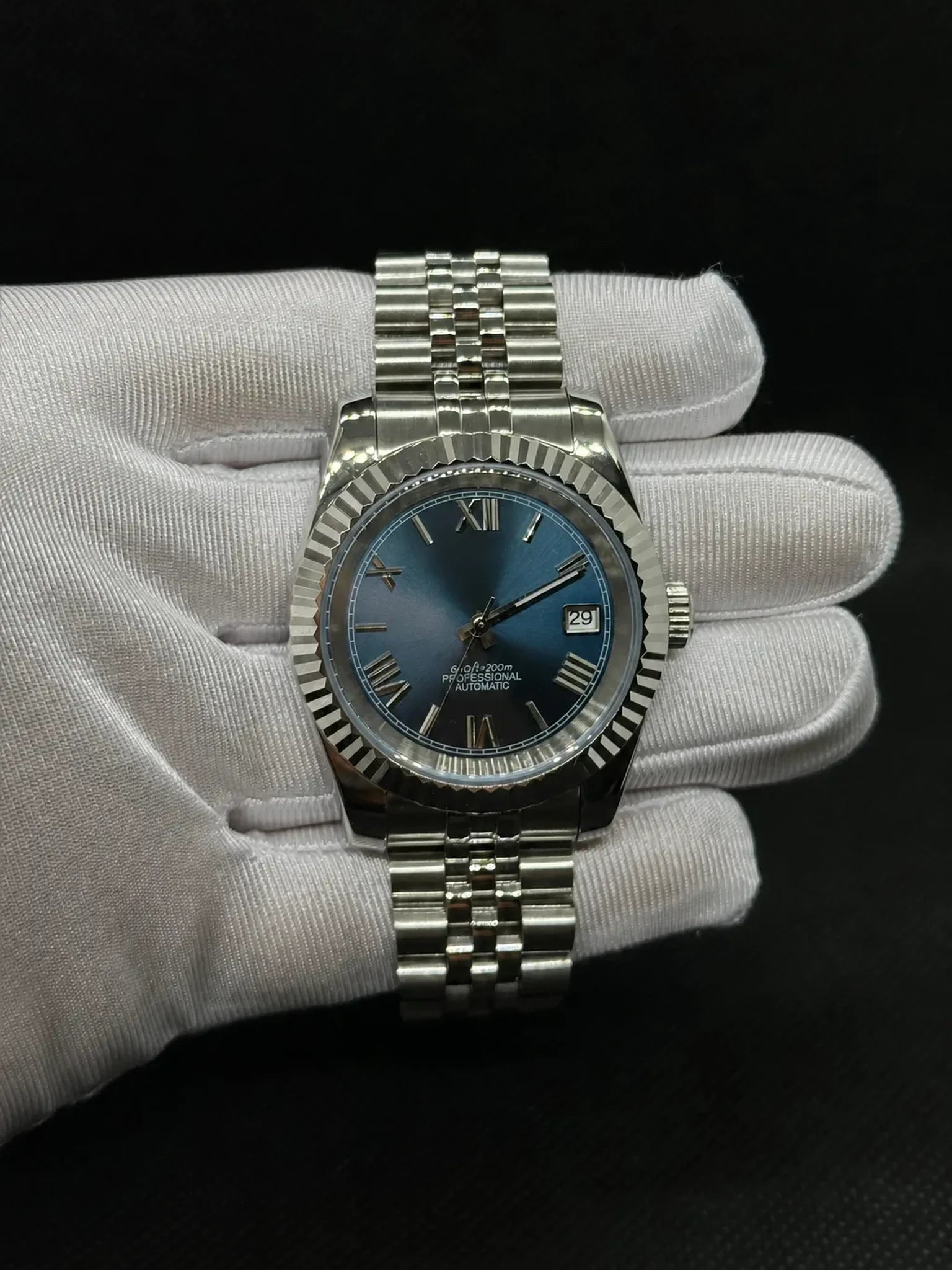 Montre Seiko mod SEIKOJUST Roman, vue de face — Time2Seiko