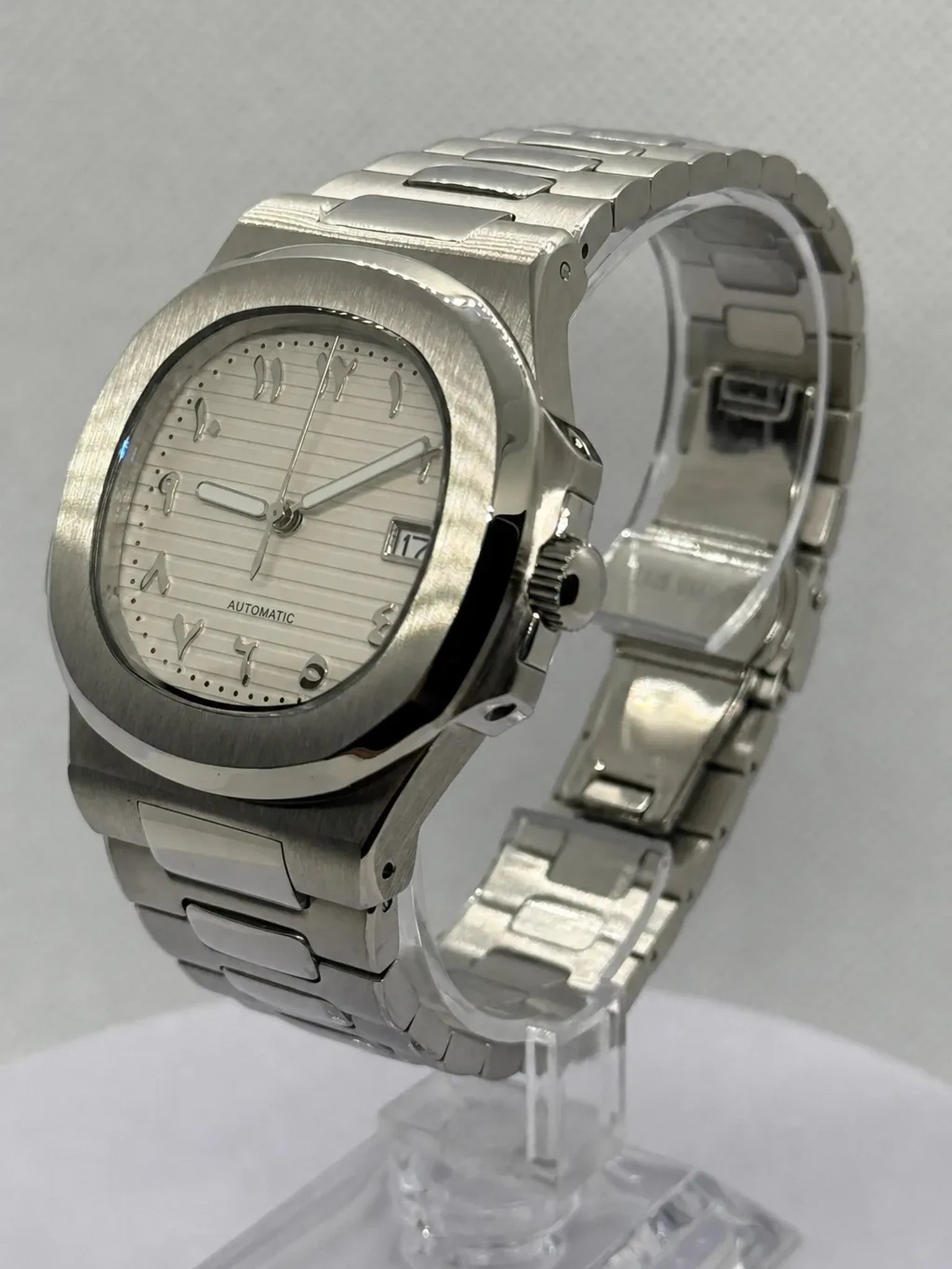 Montre Seiko mod SEIKOLUS Arabic White, vue 3 — Time2Seiko