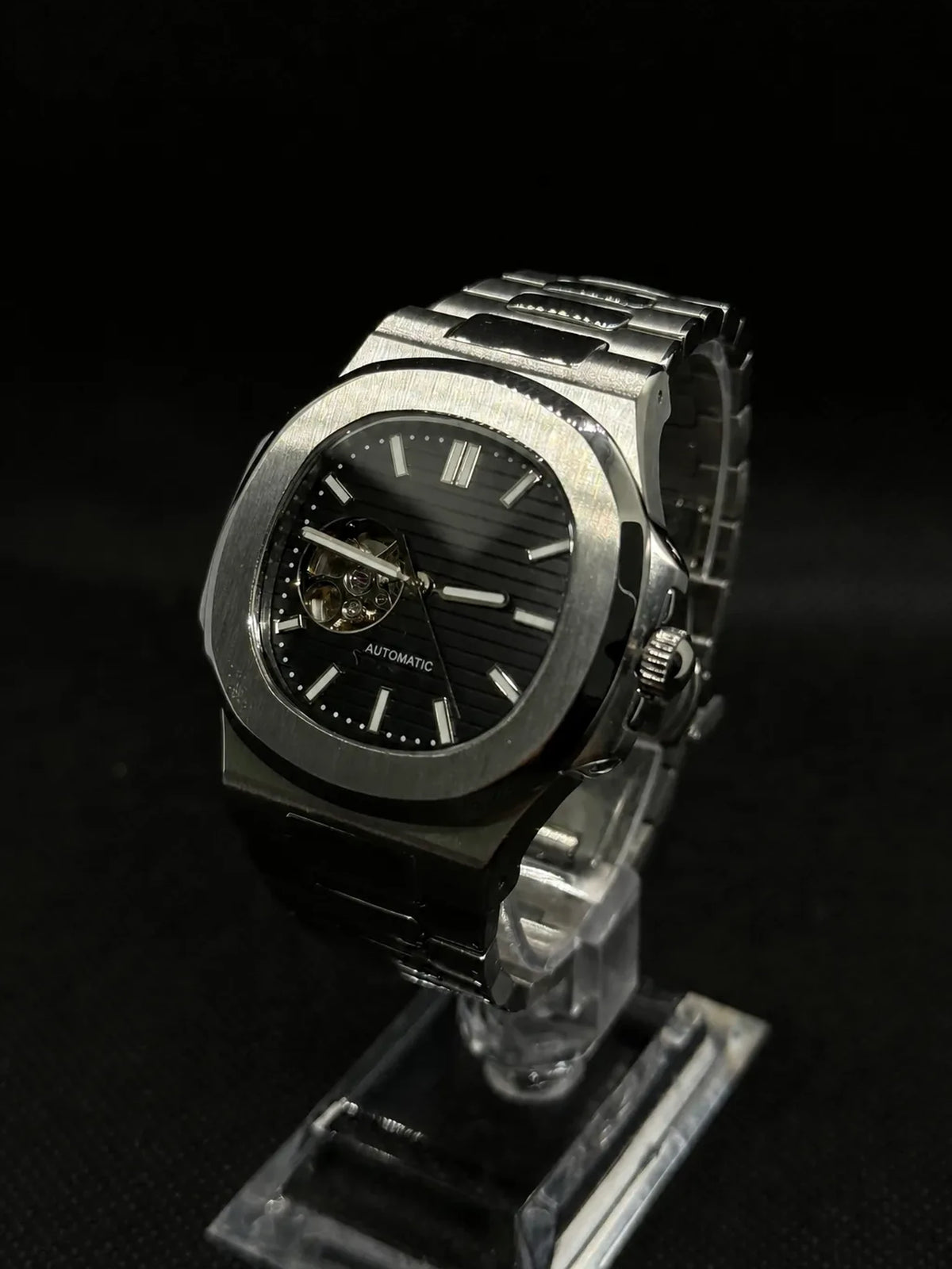 Montre Seiko mod SEIKOLUS coeur ouvert noir, vue 3 — Time2Seiko