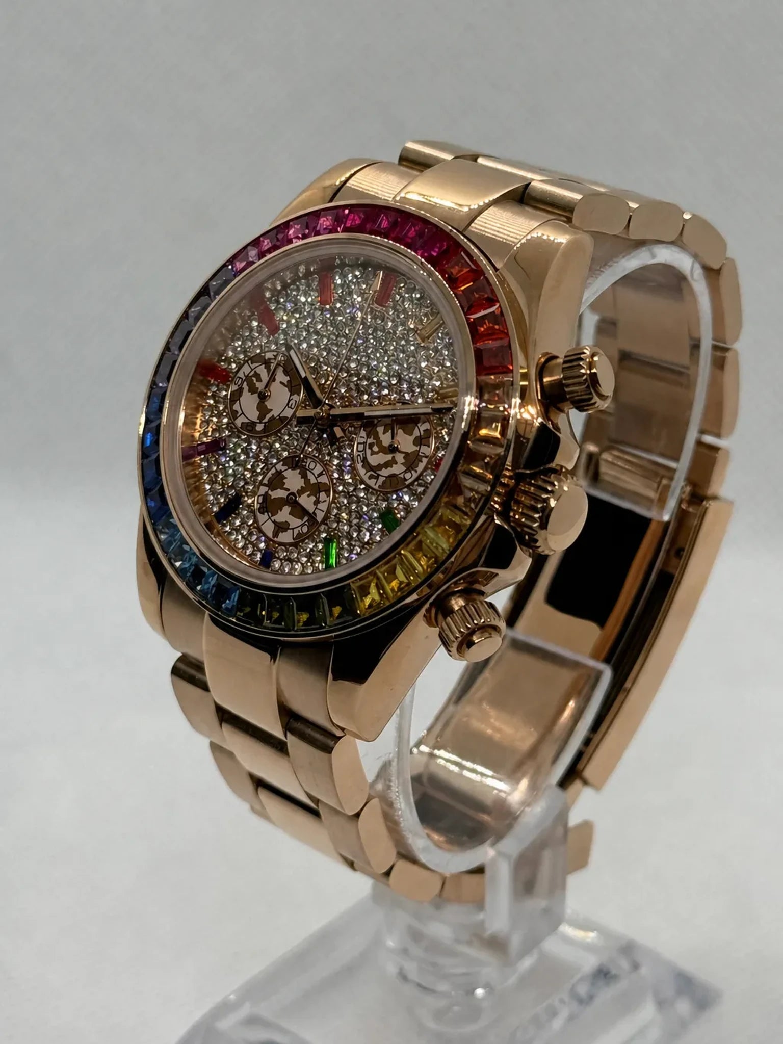 Montre Seiko mod SEIKONA rainbow diamants or rose, vue trois-quarts — Time2Seiko