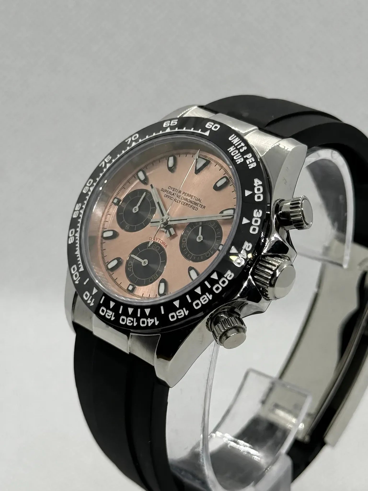Montre Seiko mod SEIKONA rose, vue 3 — Time2Seiko