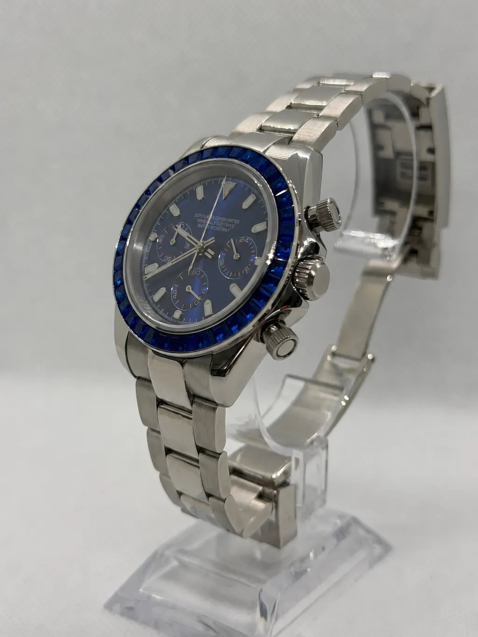 Montre Seiko mod SEIKONA Rubis bleu, vue 3 — Time2Seiko